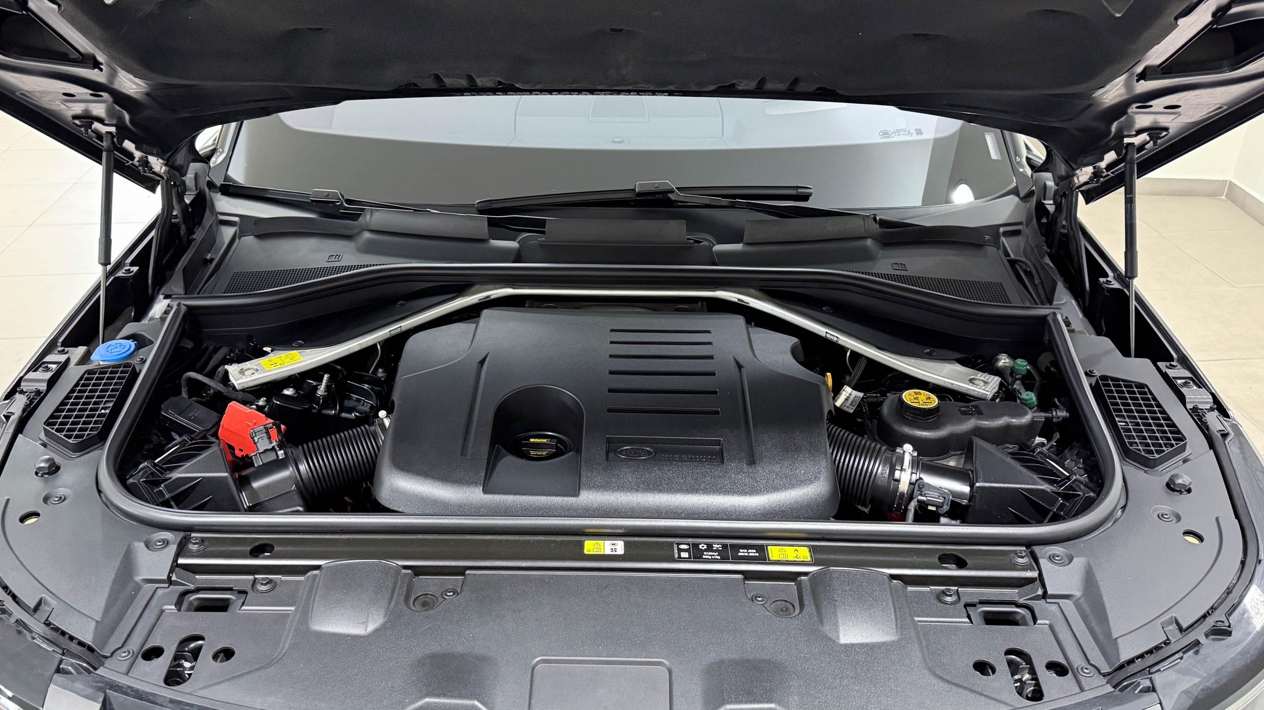 Range Rover - View model