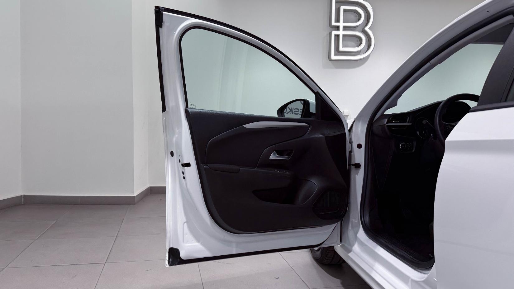 Corsa - View model