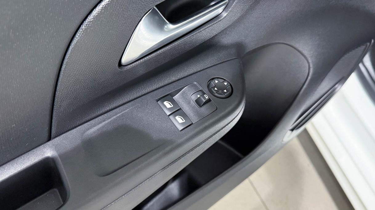 Corsa - View model